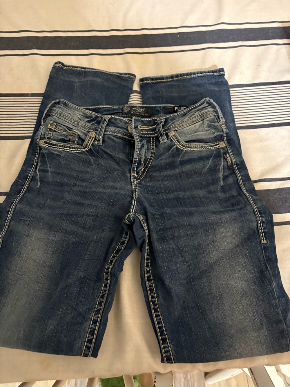 Silver Jeans Co. Suki Fluid Denim Mid Rise Slim Bootcut Jeans W27 L31